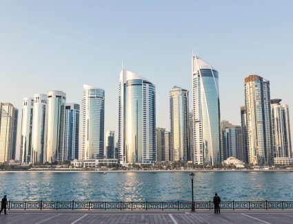 Dubai ve Abu Dabi'de Şirket Kurmak veya Ticaret Yapmak İsteyen Türk Şirketleri İçin Yol Haritası