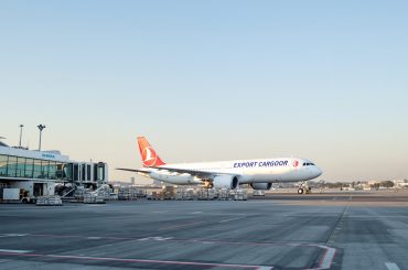 Orta Doğu'da İş Yapan Türk Şirketleri Neden Yerel Hukuk Desteğine İhtiyaç Duyar?